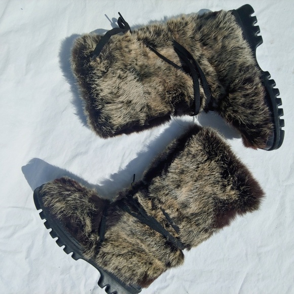 bebe Shoes - Bebe Yeti Rabbit Fur Boots Italy Size 9 Cute Warm
